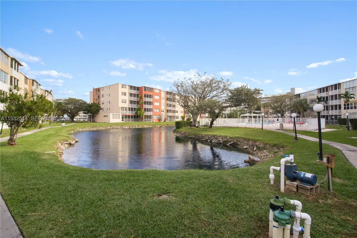 1690 NE 191st St #404-1, Miami, FL 33179 - Image #1