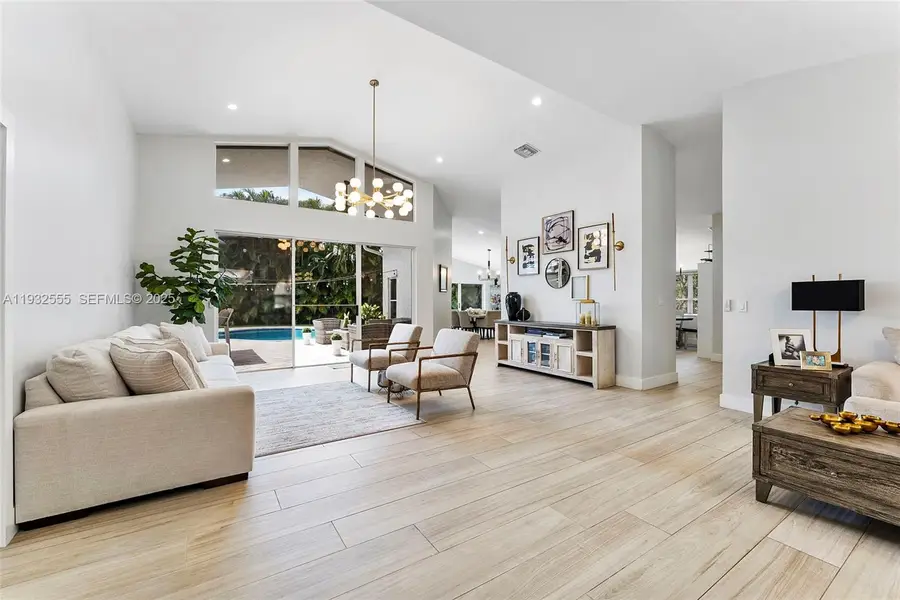 550 NW 110th Ave, Plantation, FL 33324 - Image #2