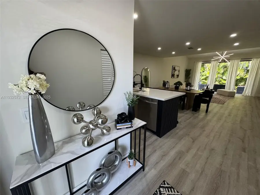 10109 NW 52nd Ter, Doral, FL 33178 - Image #2