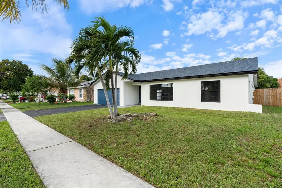 7441 NW 38th Ct, Lauderhill, FL 33319 - #3