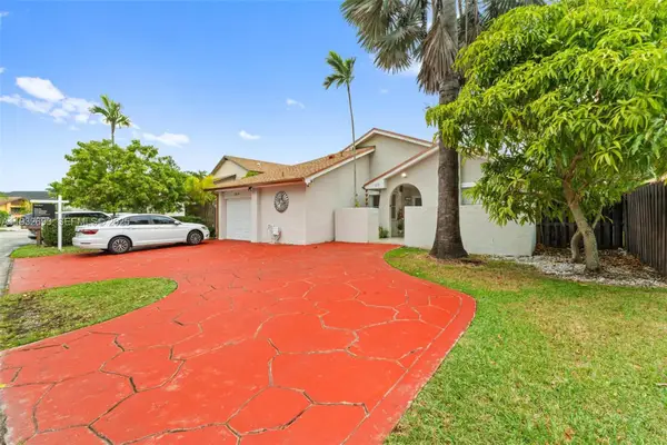 5018 SW 148th Pl, Miami, FL 33185