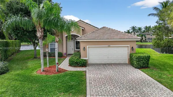 6595 Jackie Way, Lake Worth, FL 33467