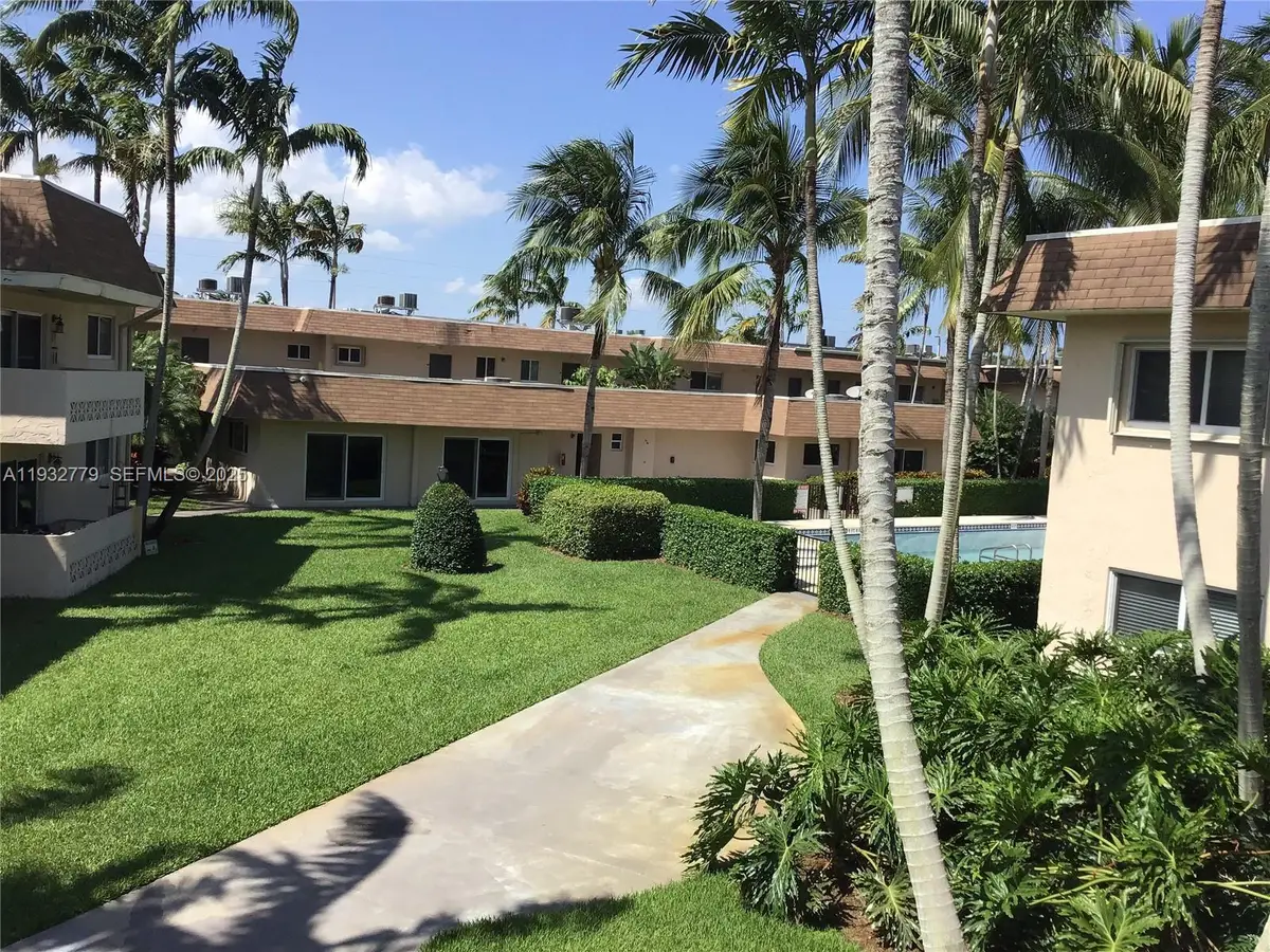 14500 SW 88th Ave #205, Palmetto Bay, FL 33176 - Image #1