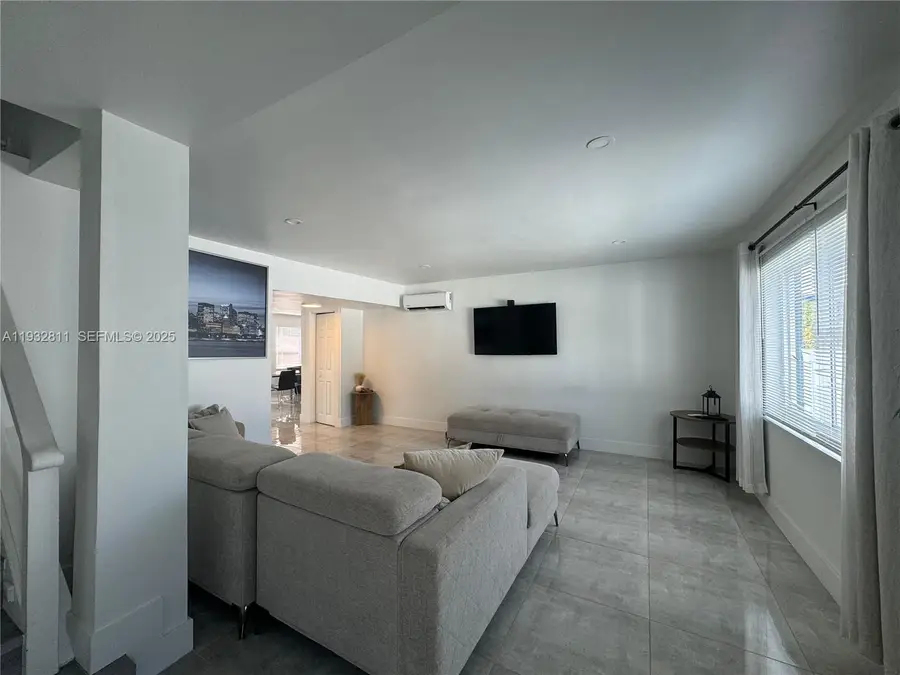 1904 SW 28th St, Fort Lauderdale, FL 33315 - Image #3