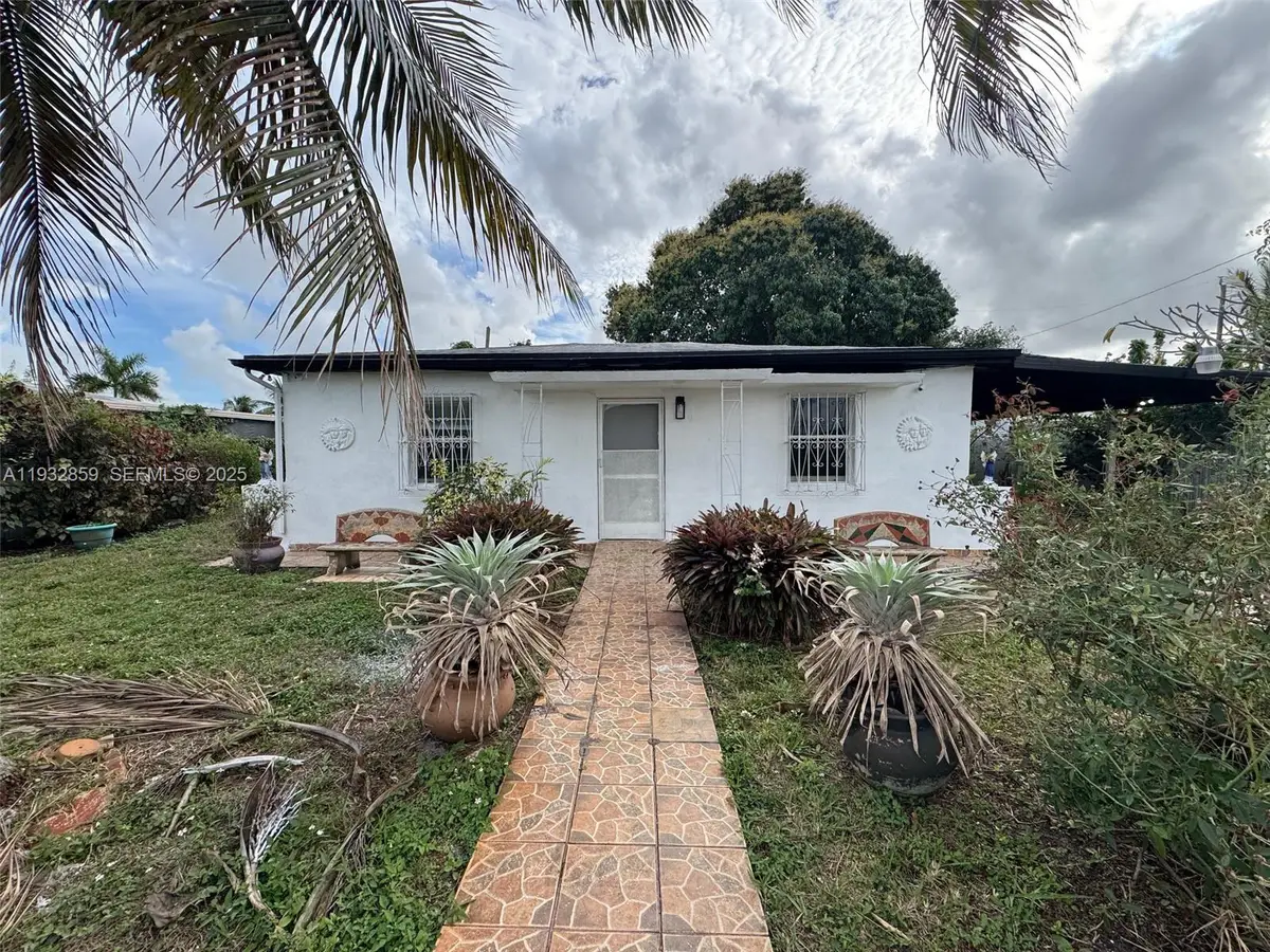 1040 Curtiss Dr, Opa Locka, FL 33054 - Image #1