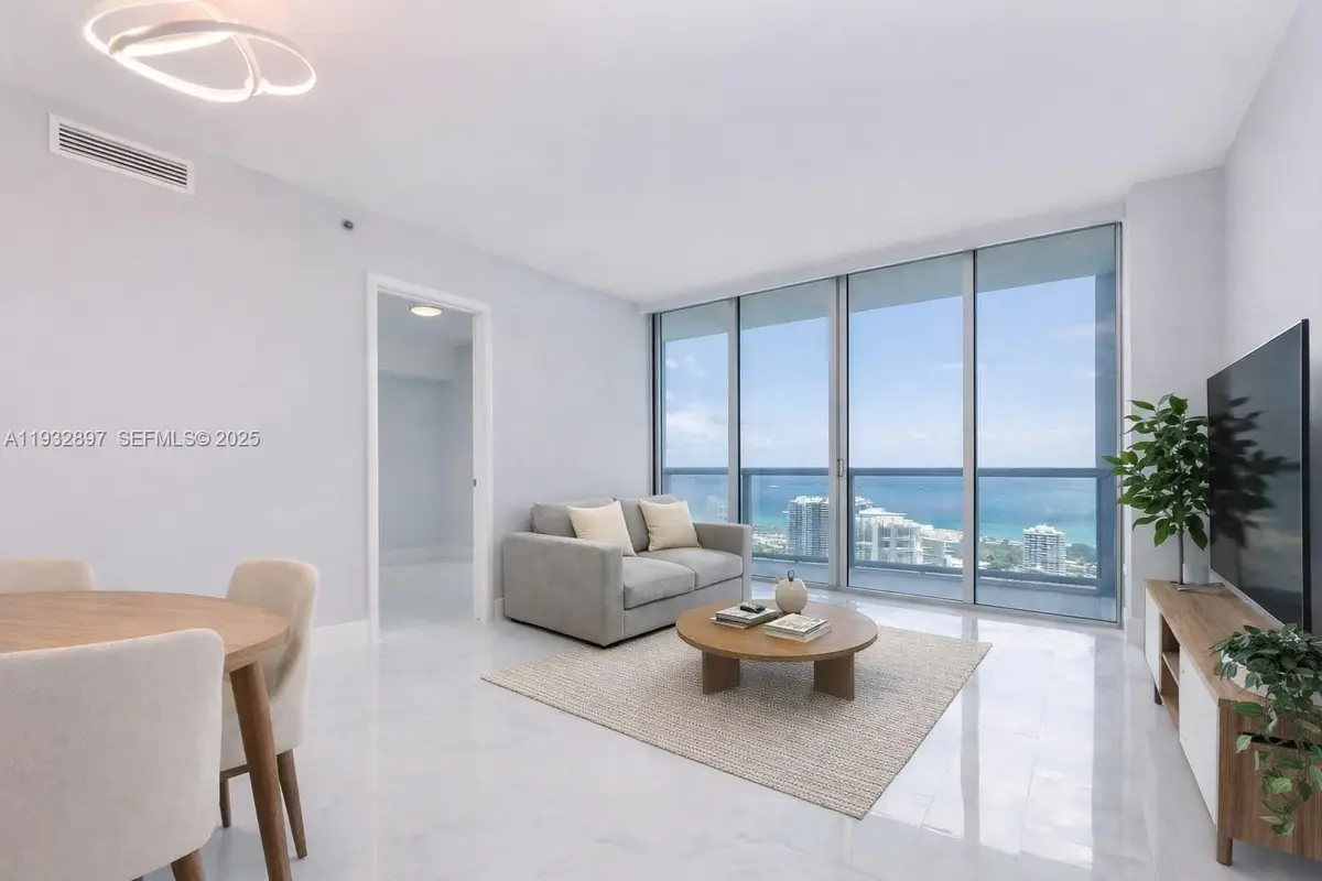 475 Brickell Ave #3407, Miami, FL 33131 - Image #1