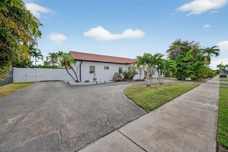 11260 SW 48th St, Miami, FL 33165 - Image #3