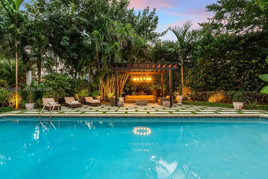 680 Buttonwood Ln, Miami, FL 33137 - Image #2