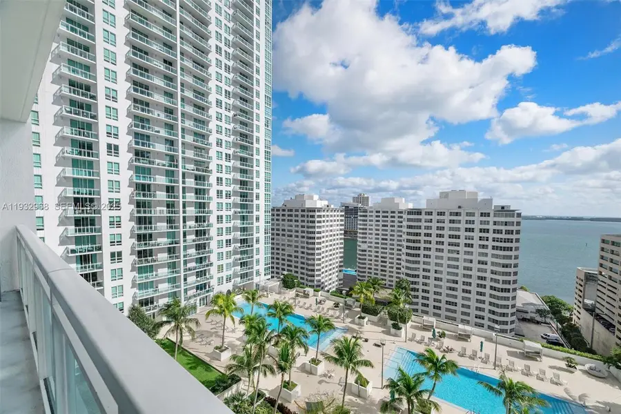 951 Brickell Ave #1806, Miami, FL 33131 - Image #2