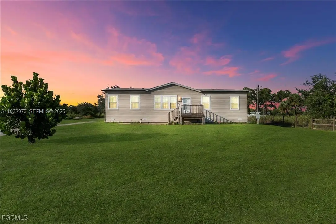 7824 8th Pl, Labelle, FL 33935 - Image #1