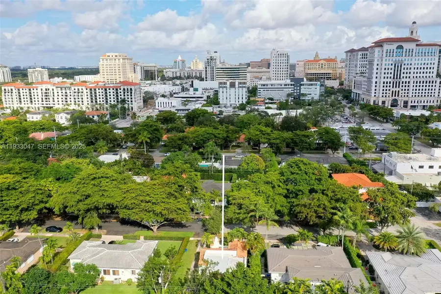 222 Romano Ave, Coral Gables, FL 33134 - Image #2