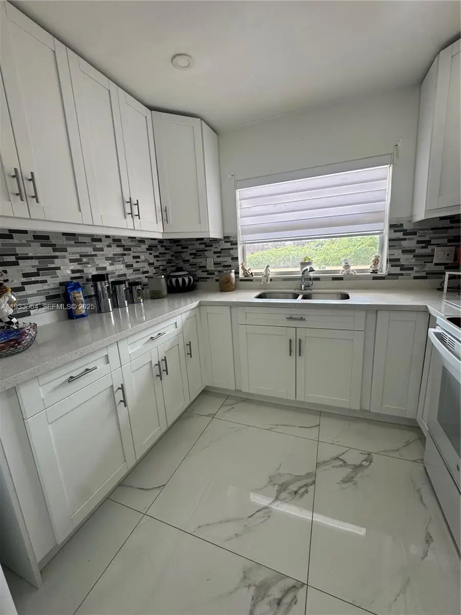 9330 Sunrise Lakes #304, Sunrise, FL 33322 - Image #1