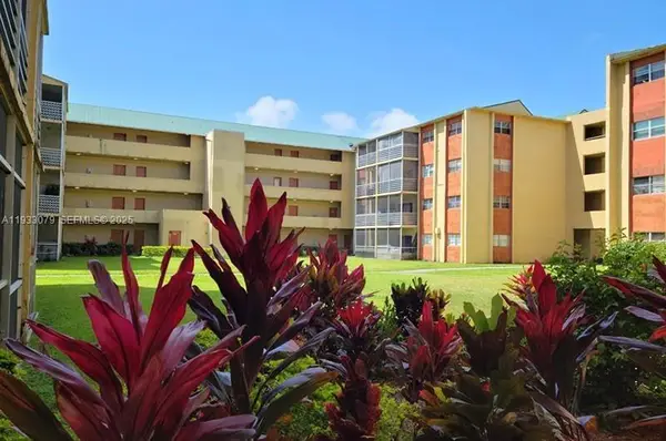 3600 NW 21st St #103, Lauderdale Lakes, FL 33311