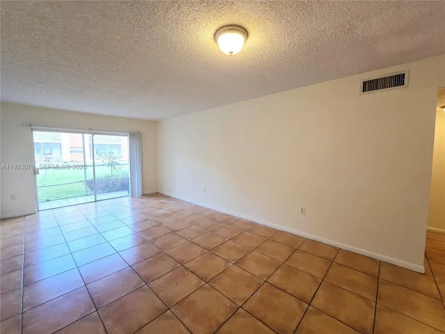 3600 NW 21st St #103, Lauderdale Lakes, FL 33311 - #3