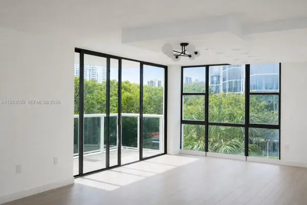 3625 N Country Club Dr #309, Aventura, FL 33180