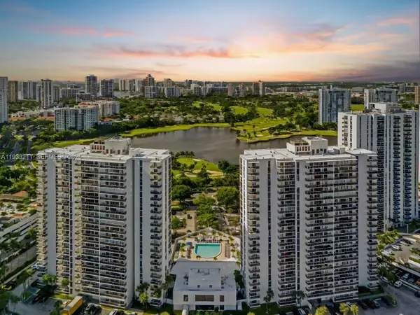 3701 N Country Club Dr #1408, Aventura, FL 33180