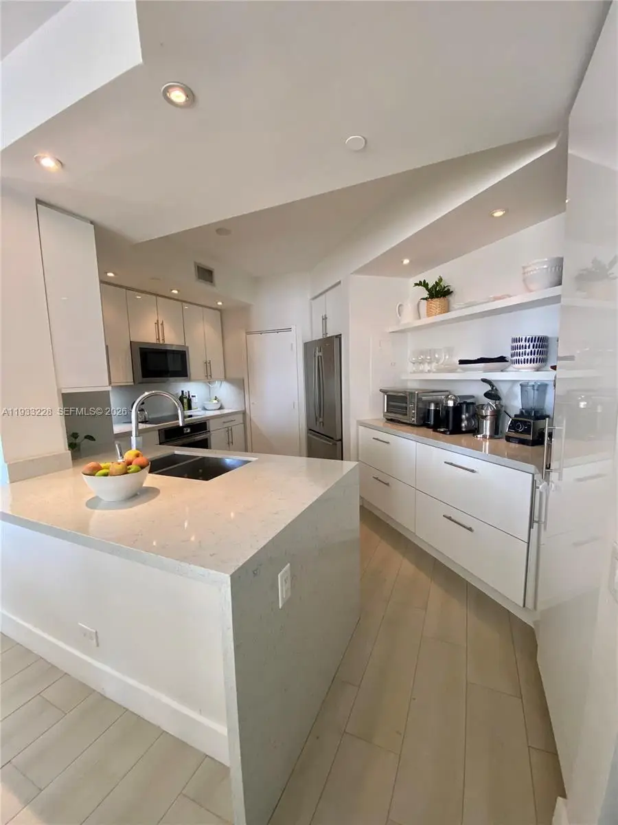 888 Brickell Key Dr #2209, Miami, FL 33131 - #3