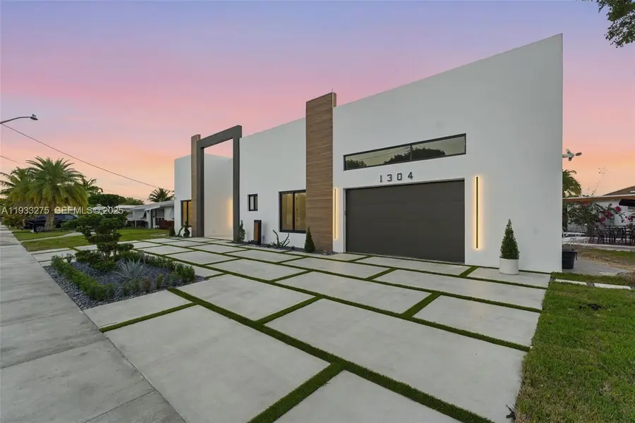 1304 SE 10th Ter, Deerfield Beach, FL 33441 - Image #3