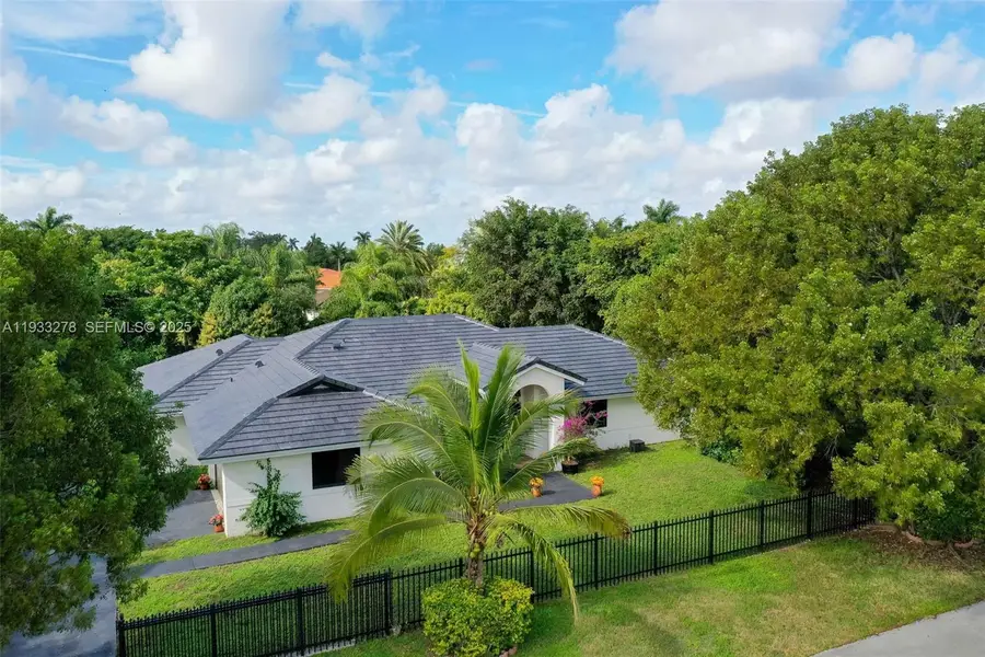 27260 SW 167th Ct, Homestead, FL 33031 - Image #2