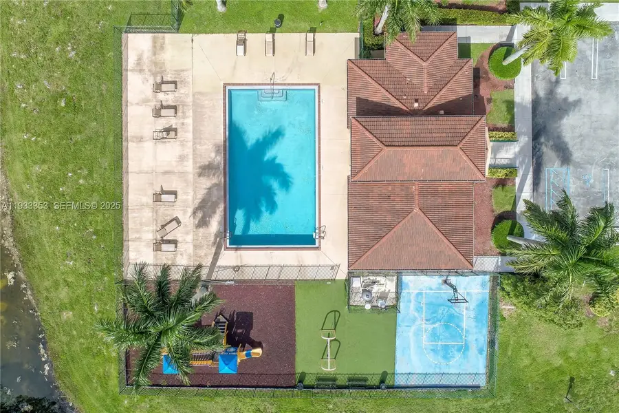 846 SW 148th Pl, Miami, FL 33194 - Image #2