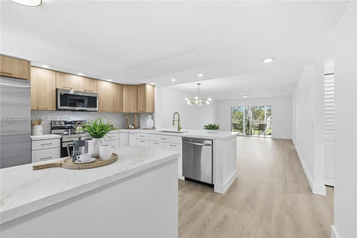 1101 SW 128th Ter #313C, Pembroke Pines, FL 33027 - Image #1