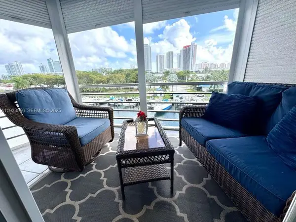 200 Diplomat Pkwy #530, Hallandale Beach, FL 33009