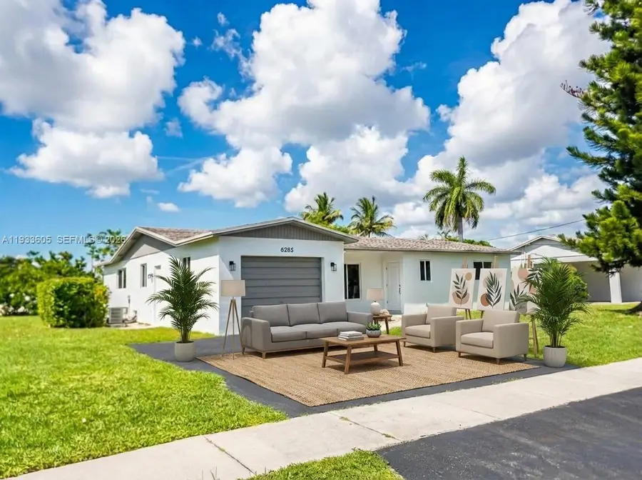 6285 NW 23rd St, Margate, FL 33063 - #2