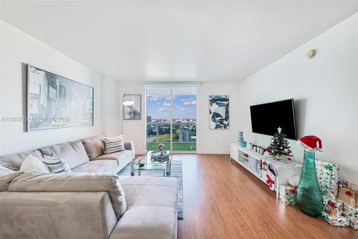 1800 N Bayshore Dr #3206, Miami, FL 33132 - #1