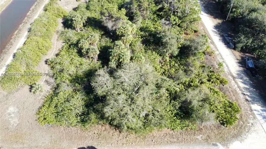 7502 Joan Ave N, Lehigh Acres, FL 33971 - Image #2