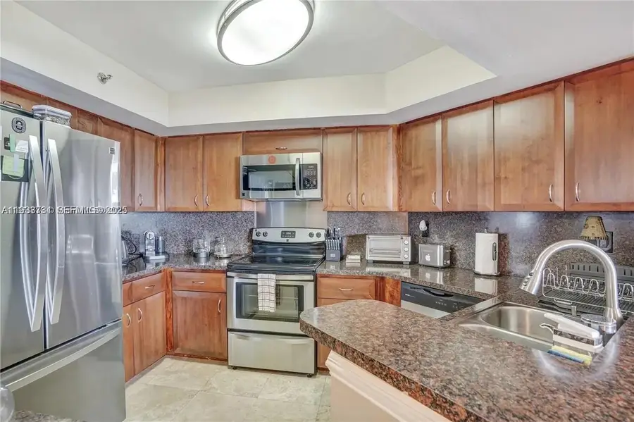 6767 Collins #901, Miami Beach, FL 33141 - Image #3