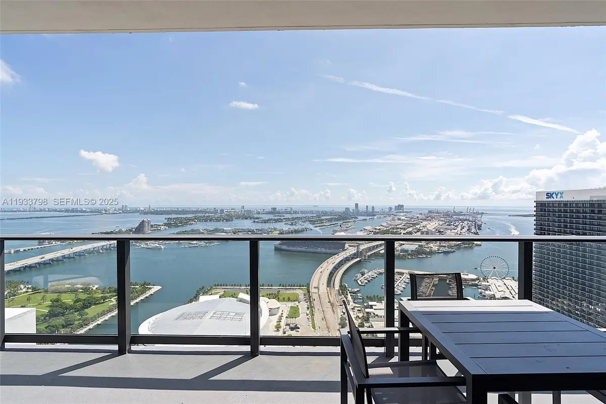 159 NE 6th St #5015, Miami, FL 33132 - Image #1