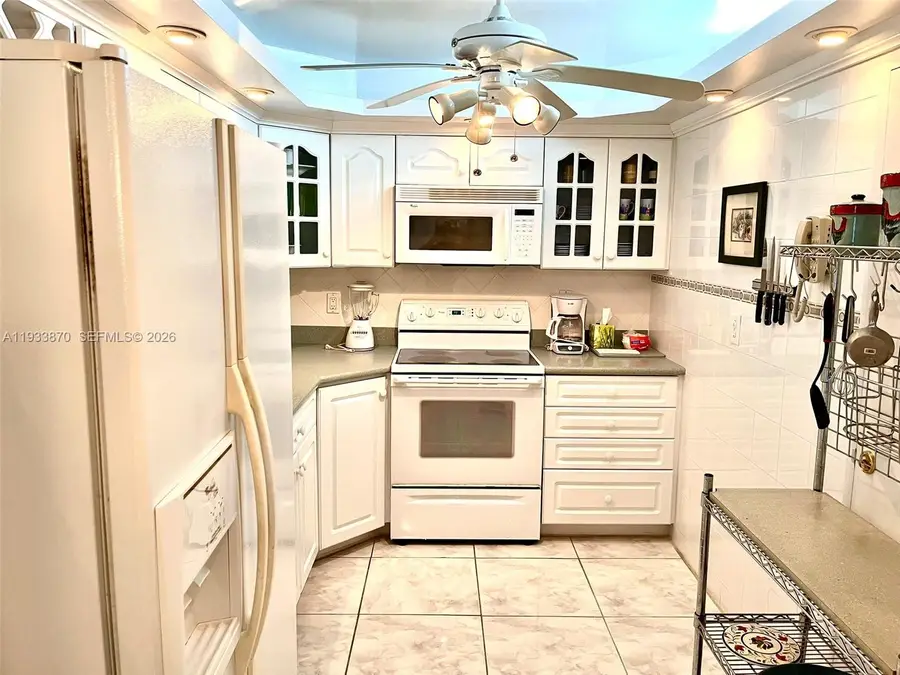 3180 S Ocean Dr #204, Hallandale Beach, FL 33009 - #3