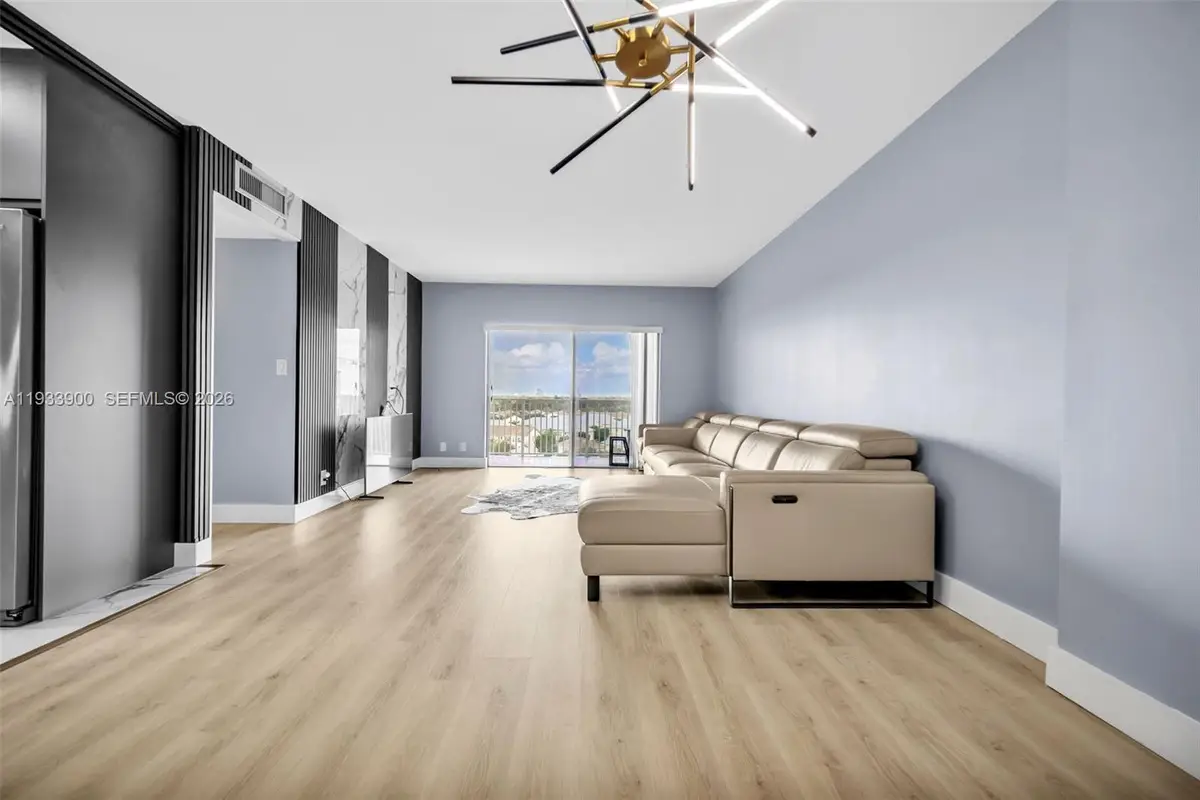 4200 Hillcrest Dr #802, Hollywood, FL 33021 - #1