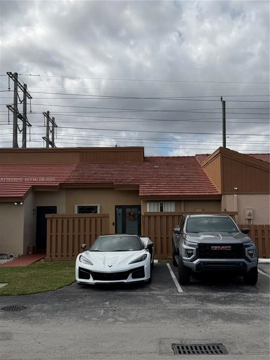 1194 SW 135th Pl, Miami, FL 33184 - Image #2