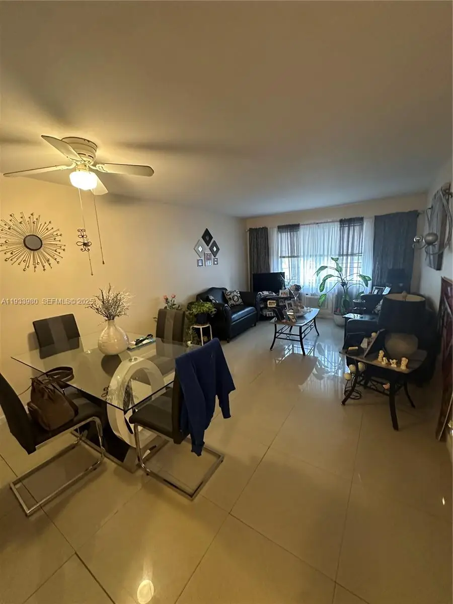 1050 E Sample Rd #208, Pompano Beach, FL 33064 - #1