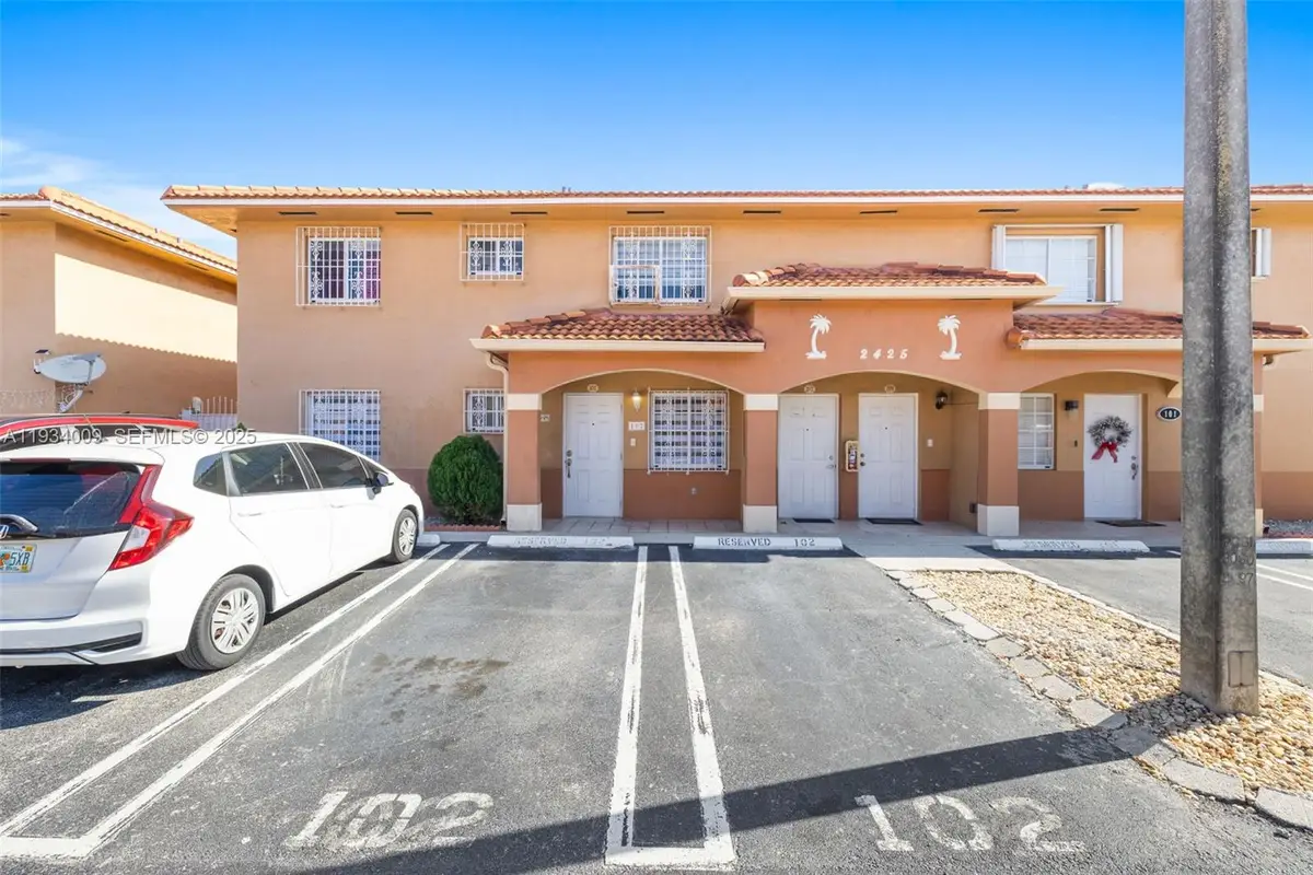 2425 W 76th St #102, Hialeah, FL 33016 - Image #1