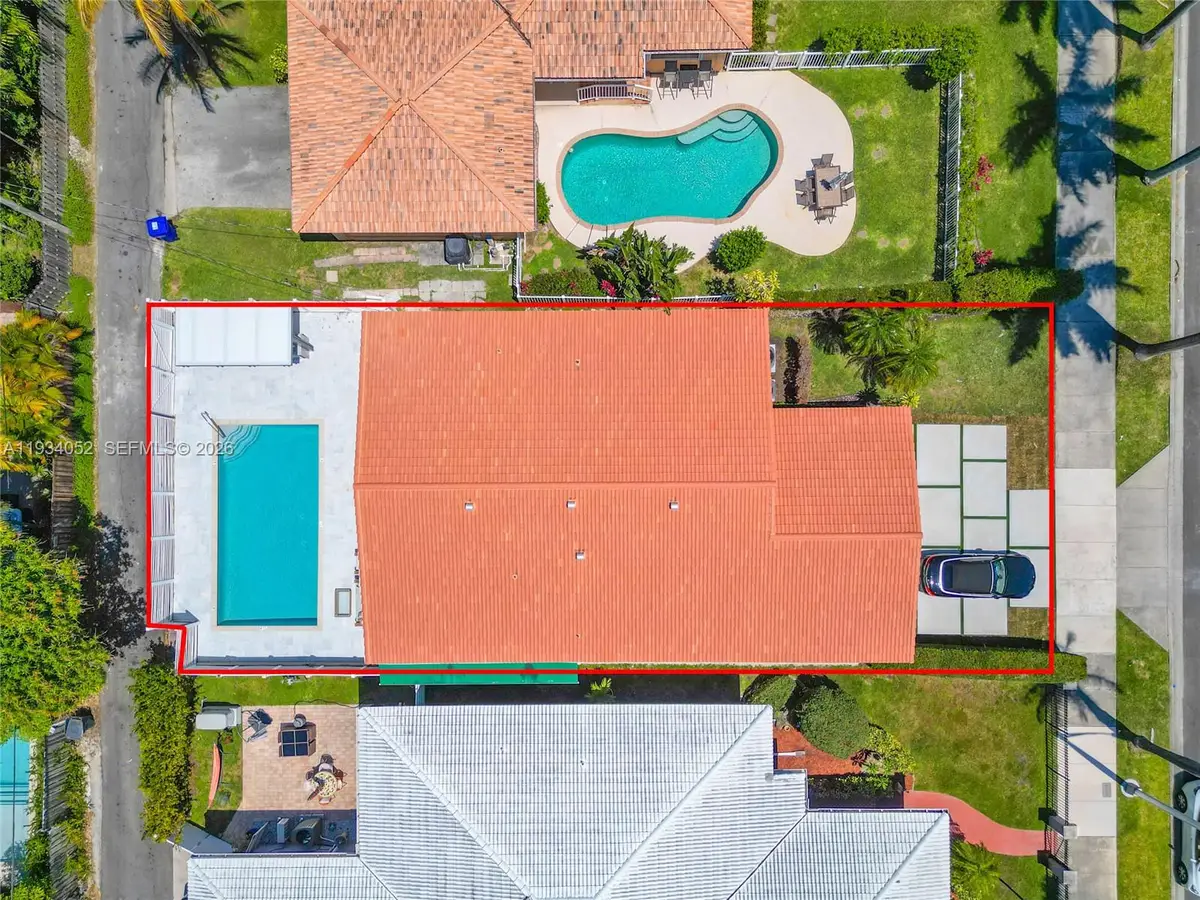 1045 Hollywood Blvd, Hollywood, FL 33019 - Image #1