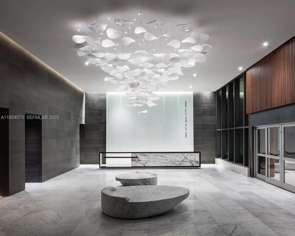 68 SE 6th St #2006, Miami, FL 33131 - Image #1