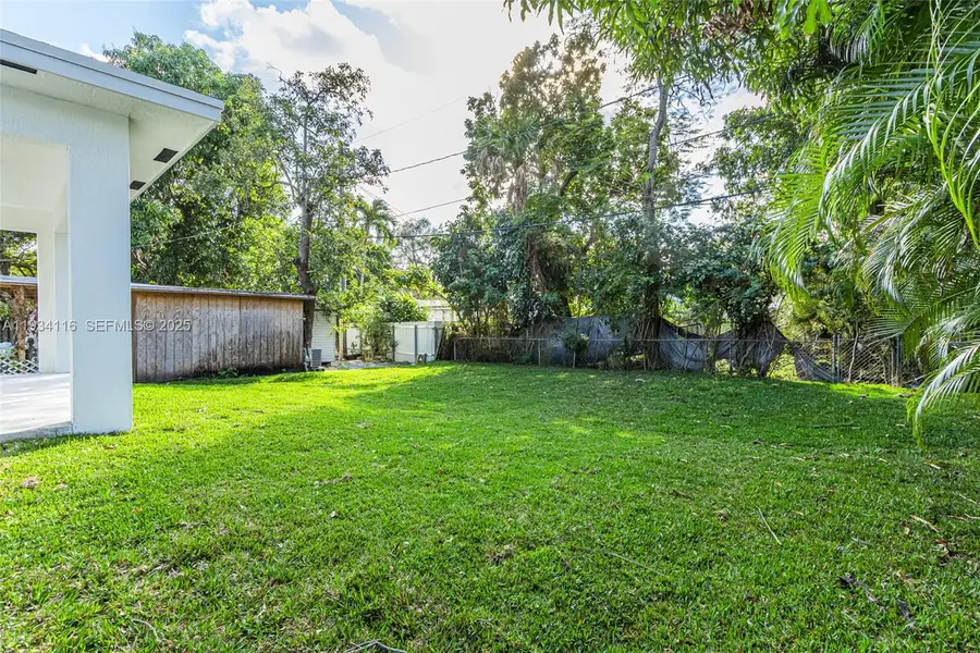 241 SW 4th St, Dania Beach, FL 33004 - Image #3