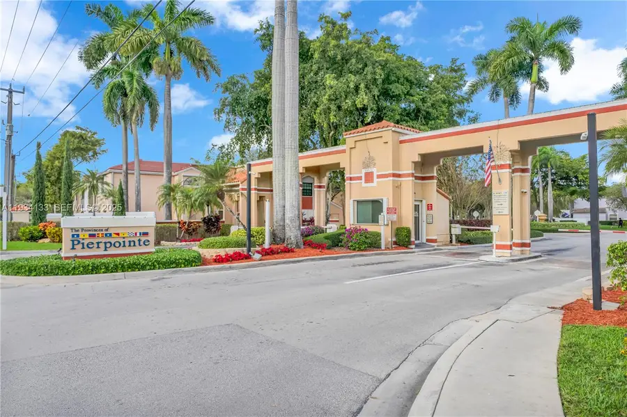 11910 NW 12th St, Pembroke Pines, FL 33026 - Image #2