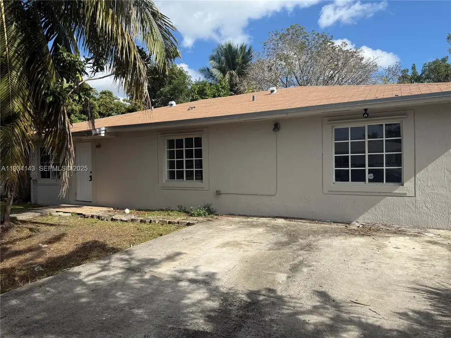 1330 NW 7th Ct, Florida City, FL 33034 - Image #2