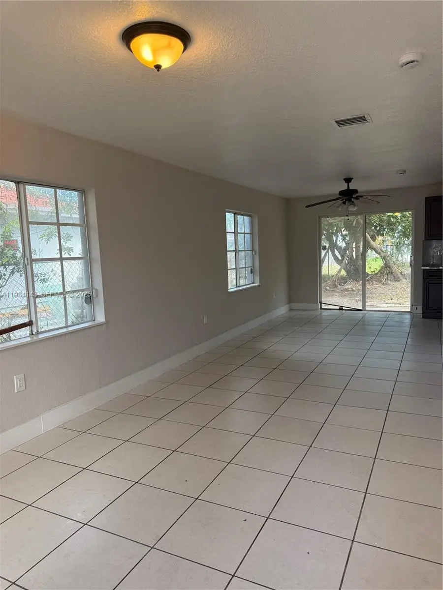 1330 NW 7th Ct, Florida City, FL 33034 - Image #3