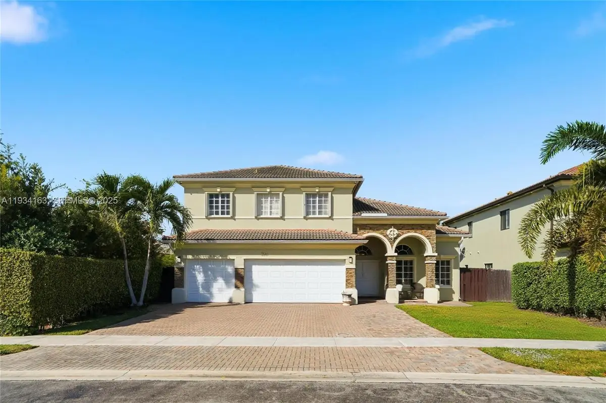 3561 NE 11th Dr, Homestead, FL 33033 - Image #1