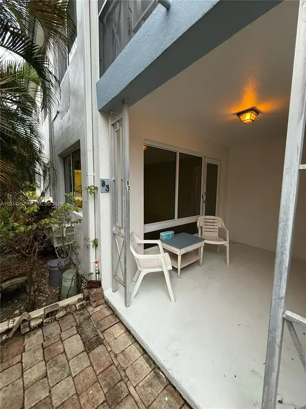 Address Withheld By Seller, Pompano Beach, FL 33062