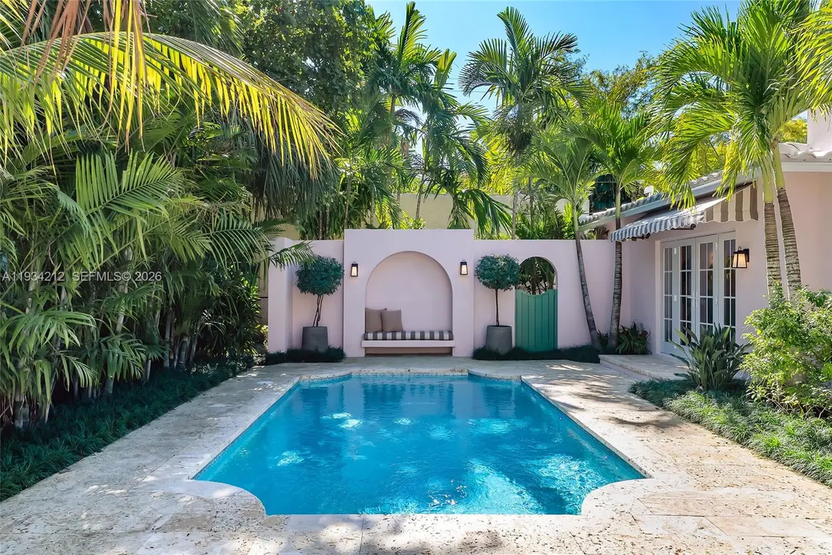 720 Madeira Ave, Coral Gables, FL 33134 - Image #1