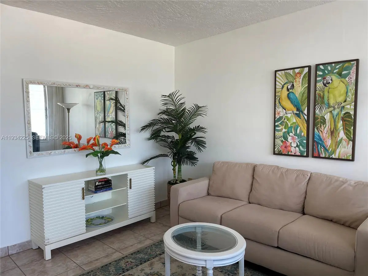 3177 S Ocean Dr #321, Hallandale Beach, FL 33009 - Image #1