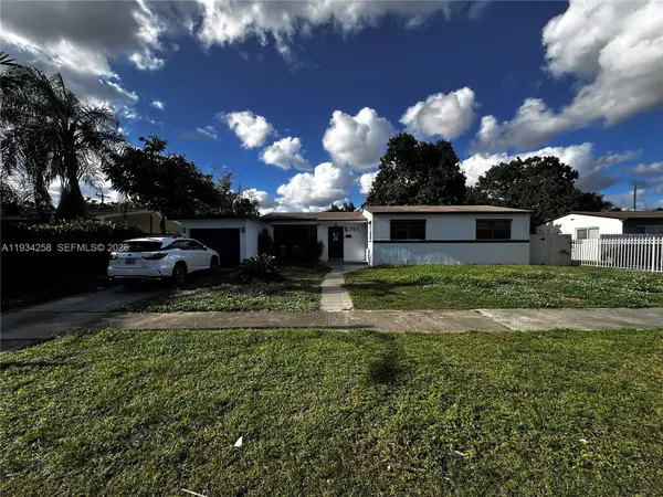 761 NW 183rd Dr, Miami Gardens, FL 33169