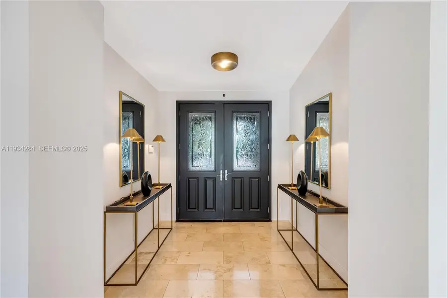 8000 Los Pinos Blvd, Coral Gables, FL 33143 - Image #2