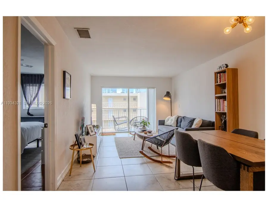 677 NE 24th St #604, Miami, FL 33137 - Image #2