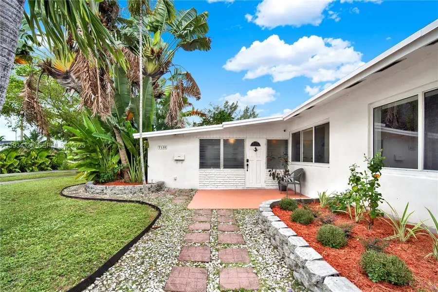 7135 SW 19th Ter, Miami, FL 33155 - Image #3